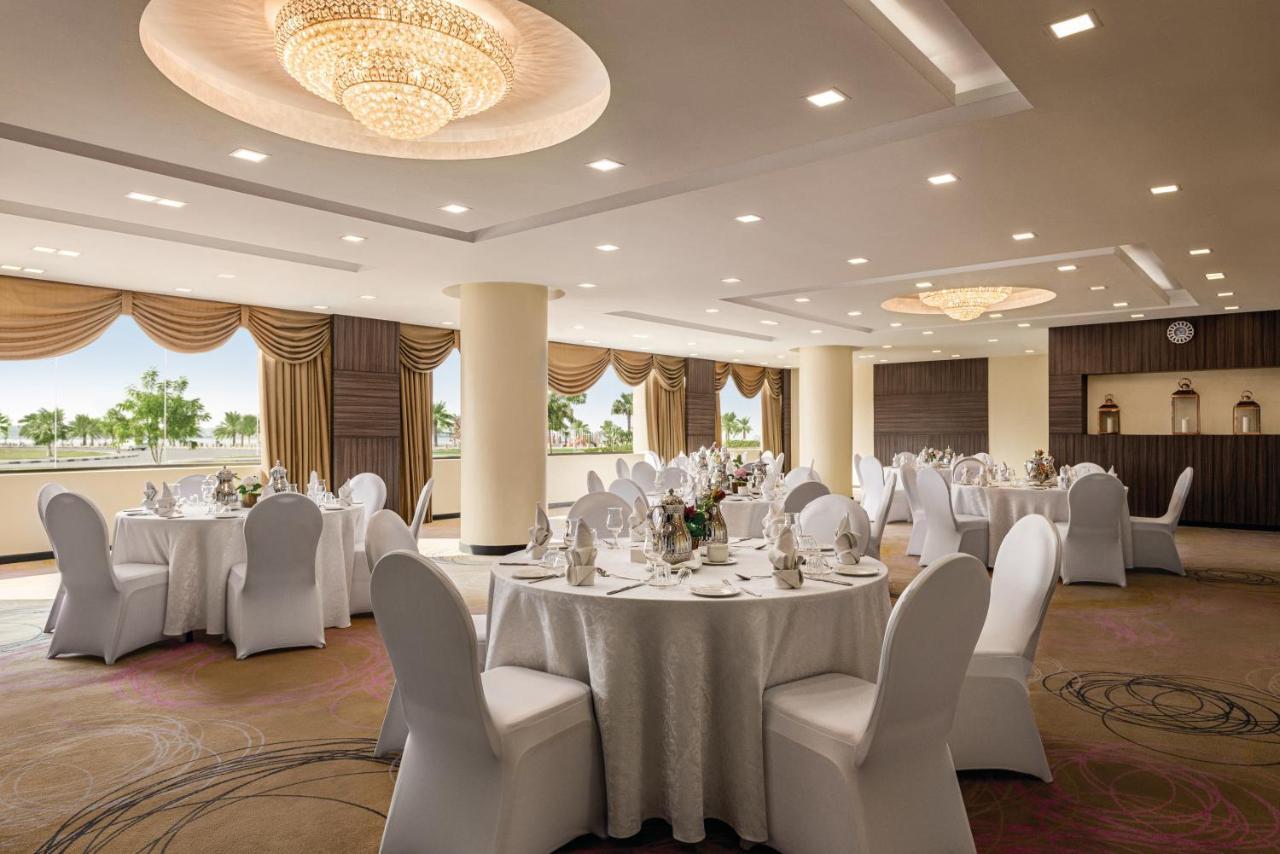 Howard Johnson Dammam Hotel Bagian luar foto