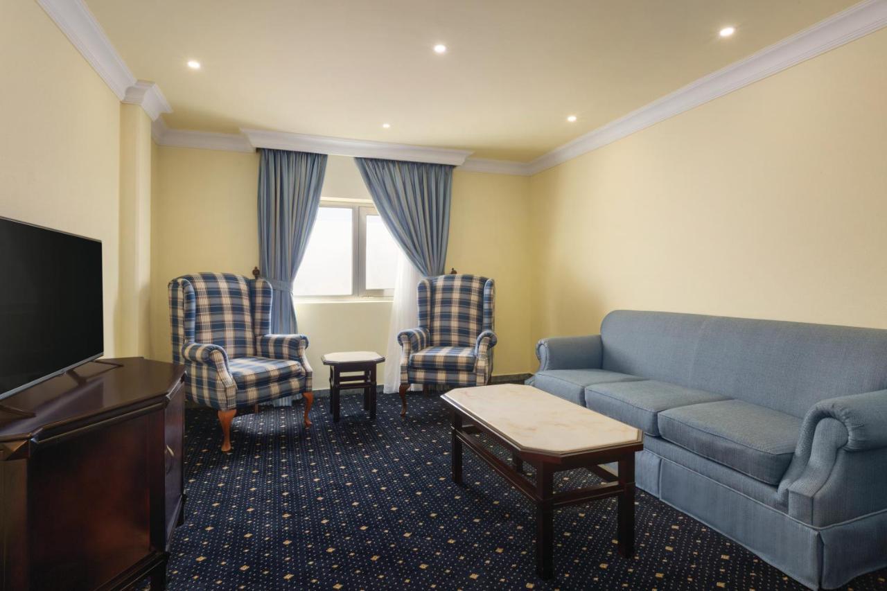 Howard Johnson Dammam Hotel Bagian luar foto
