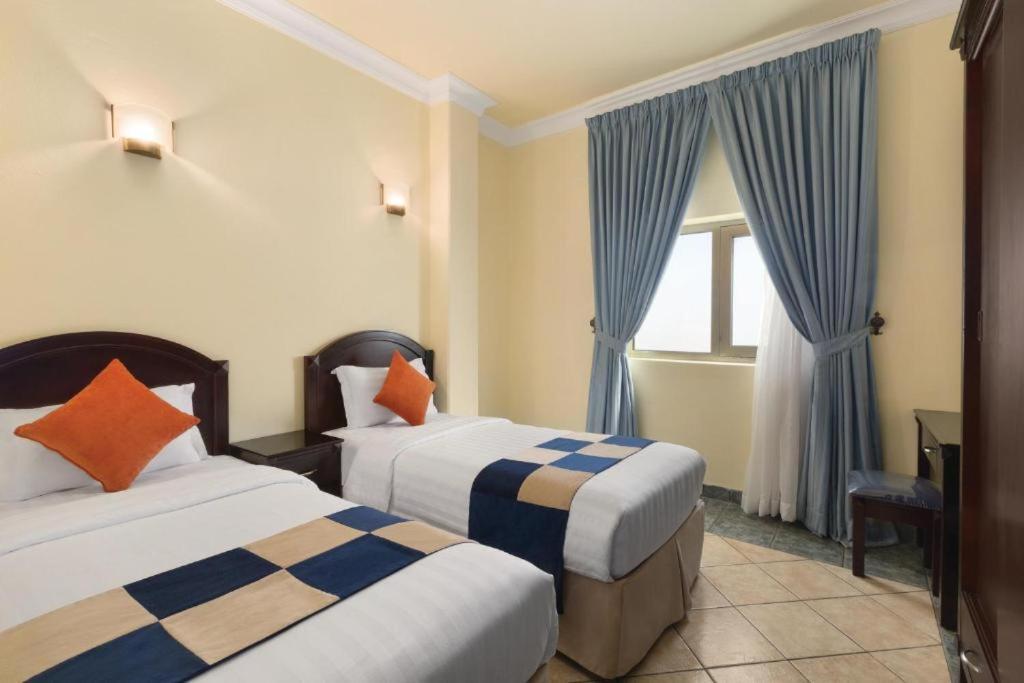Howard Johnson Dammam Hotel Bagian luar foto